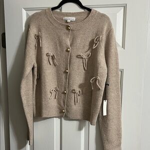 NWT Threaded Leaf Beige Gold Button Down Long Sleeve Bow Cardigan Size Large